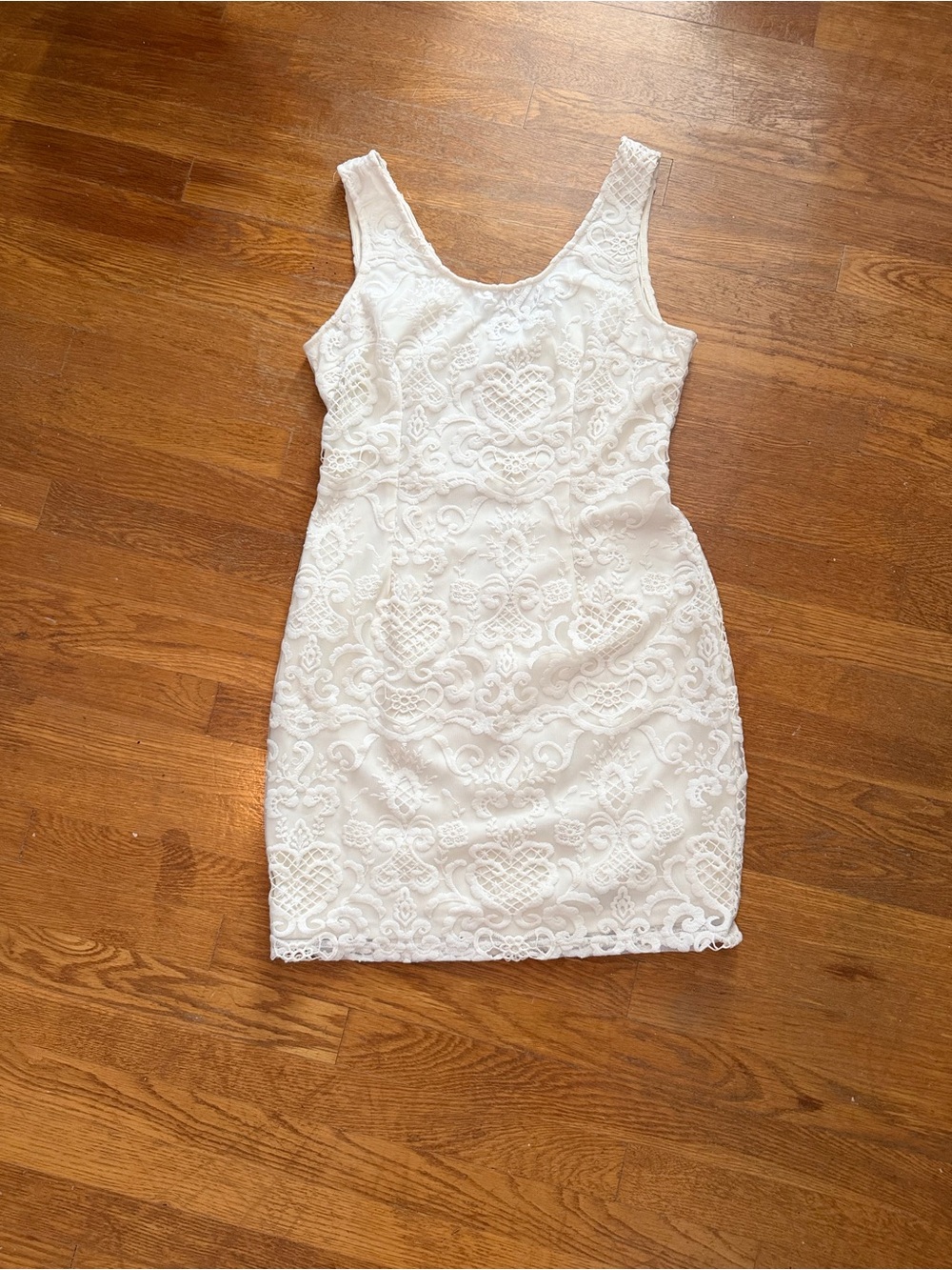 Sleeveless White Lace Mini Dress with Scoop Neck